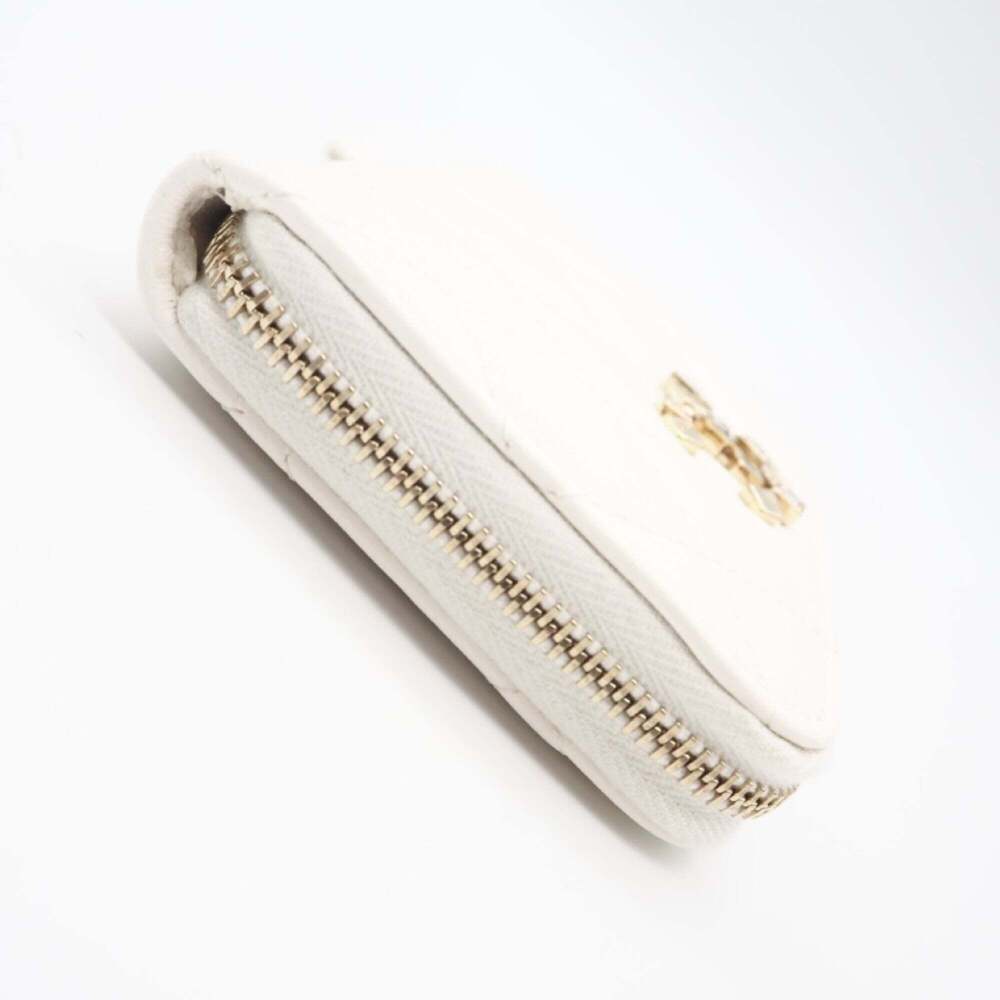 CHANEL Authentic White Lambskin Leather Wallet - Picture 7 of 12